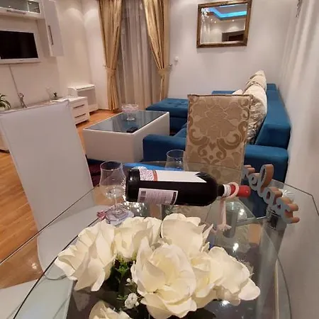 Queen's Apartman Apartment